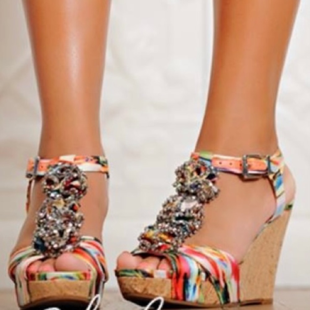 Gianni Bini Wedge Heels